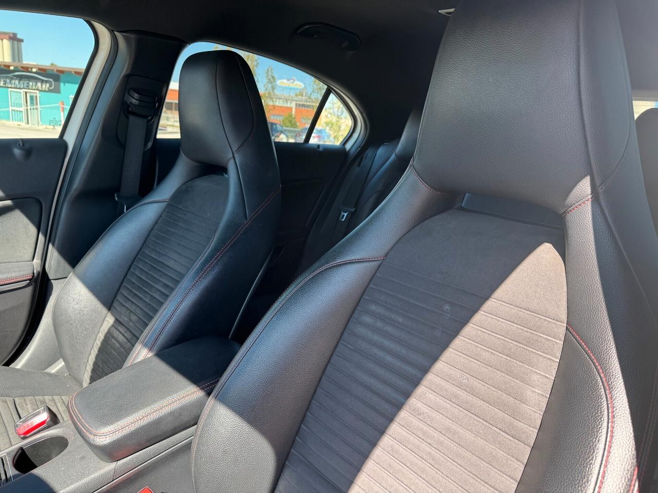 Mercedes-benz A 220 d Premium AMG