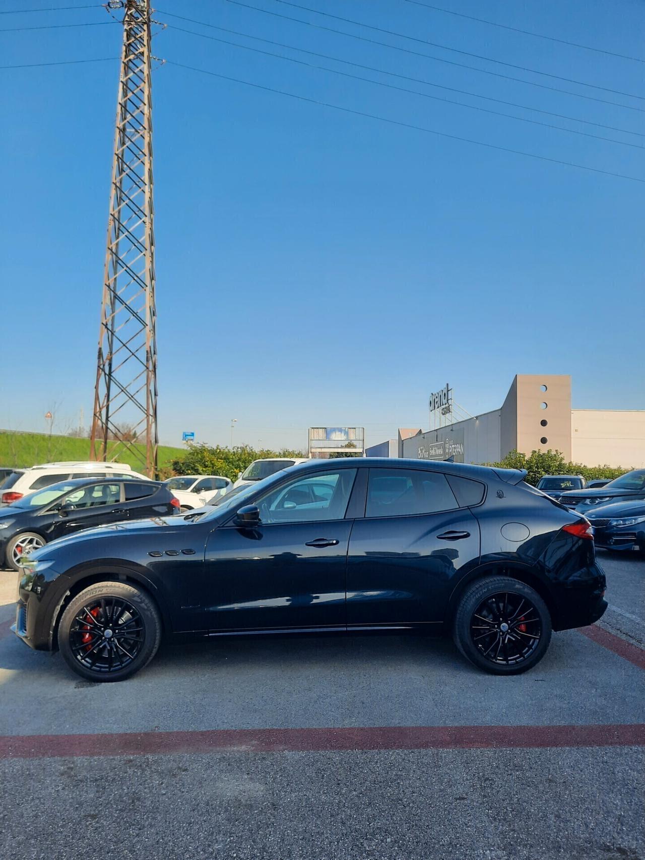 Maserati Levante V6 Diesel Q4 AWD Granlusso IVA DETRAIBILE