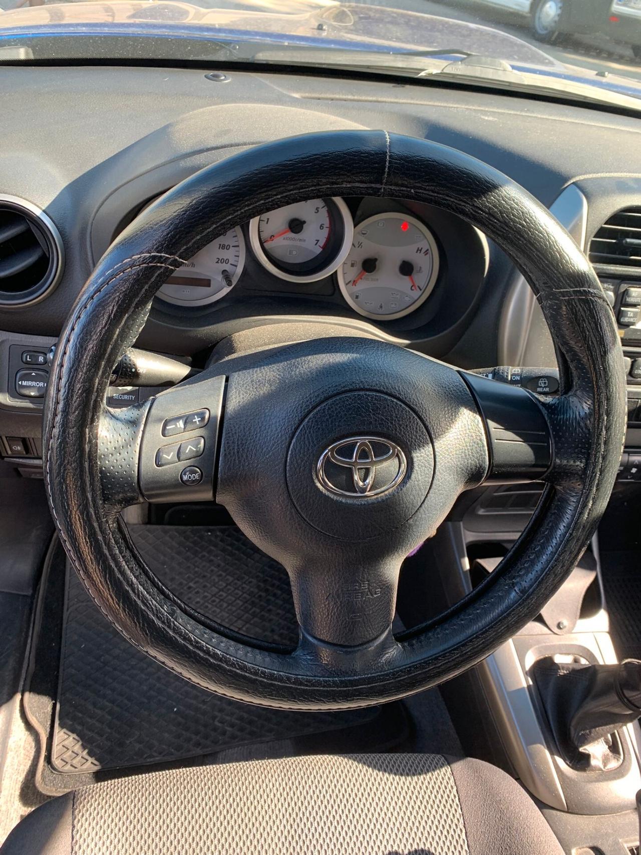 Toyota RAV 4 RAV4 2.0 Tdi D-4D cat 3 porte Sol