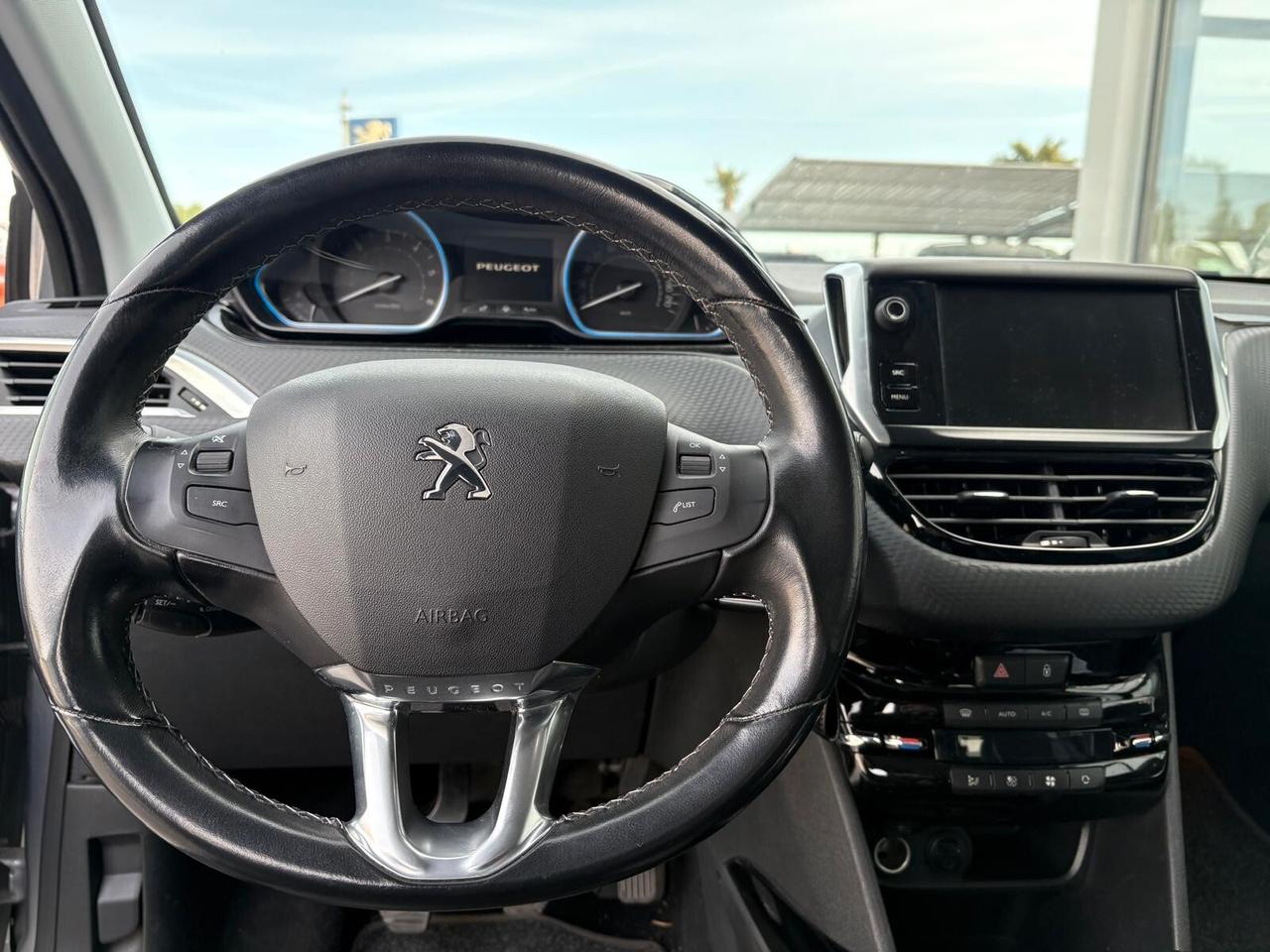 Peugeot 2008 ALLURE 1.6 BlueHDi 100 Grip Control