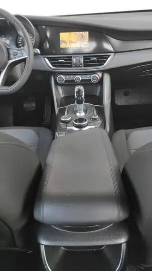 Alfa Romeo Giulia 2.2 Turbodiesel 150 CV AT8 Business