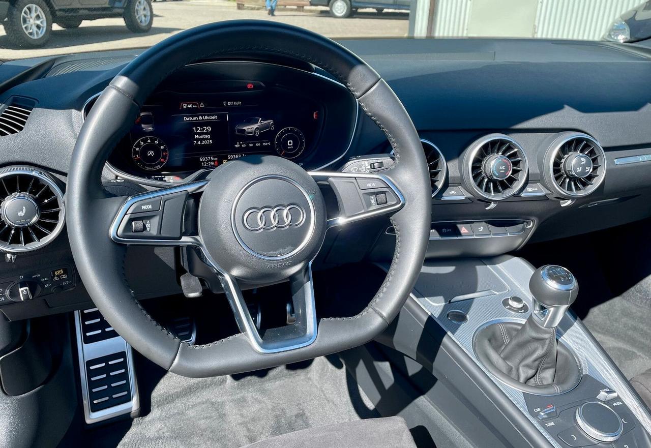 Audi TT Roadster 1.8 TFSI S line