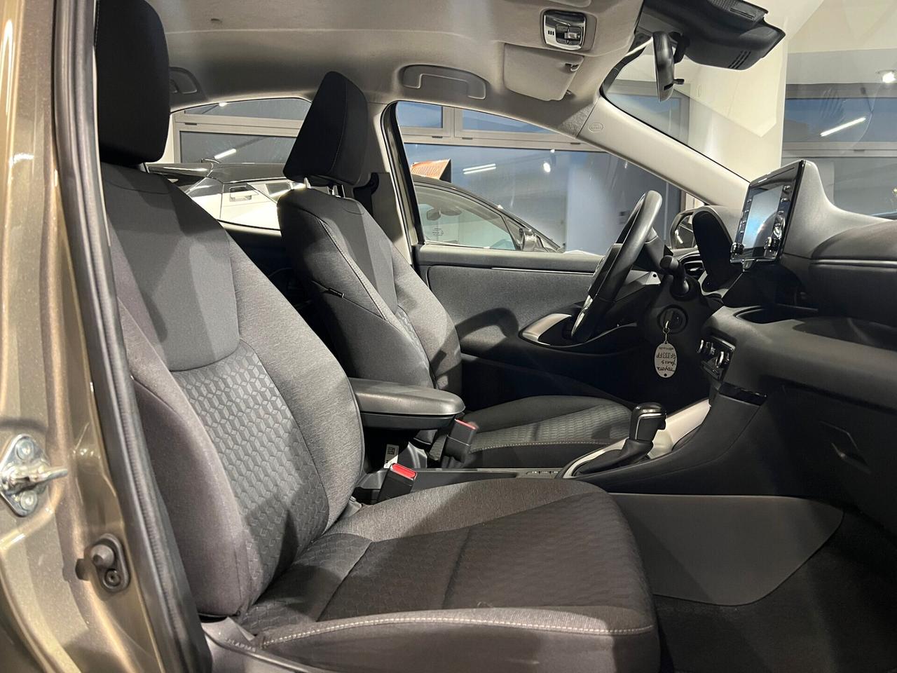 Toyota Yaris 1.5 Hybrid 5 porte Business