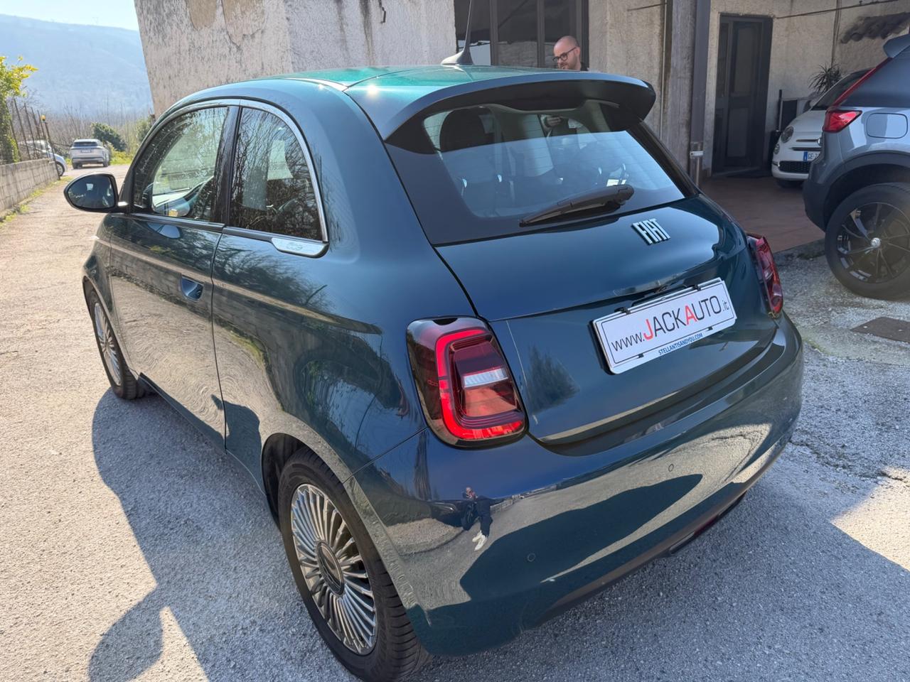Fiat 500 500e Berlina 23,8 kWh Action