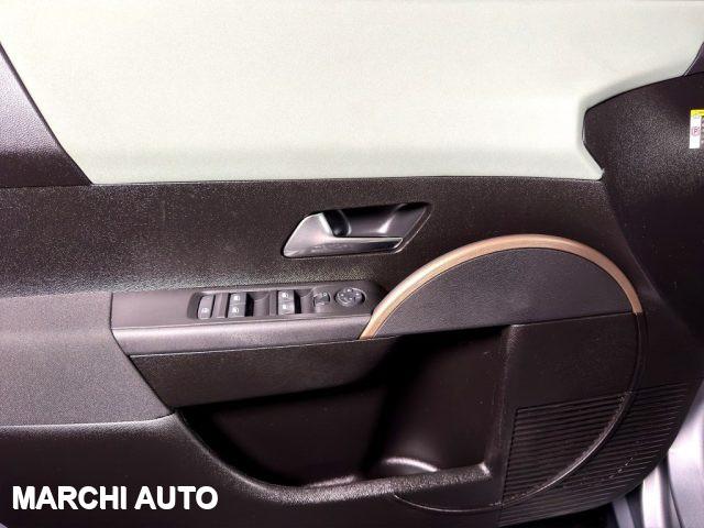 LANCIA Ypsilon Hybrid e-DCT + Pack Tech