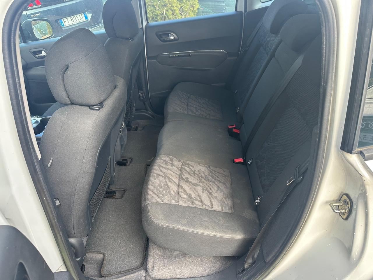 Peugeot 3008 1.6 HDi 112CV Business