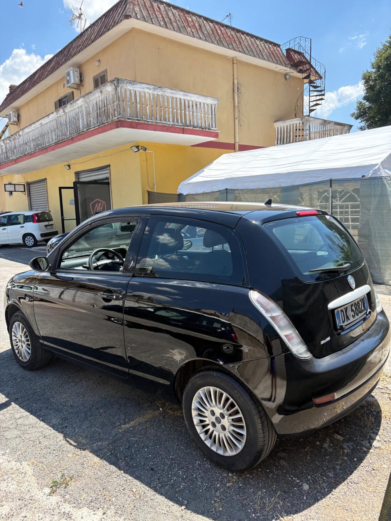 Lancia Ypsilon 1.2 Argento