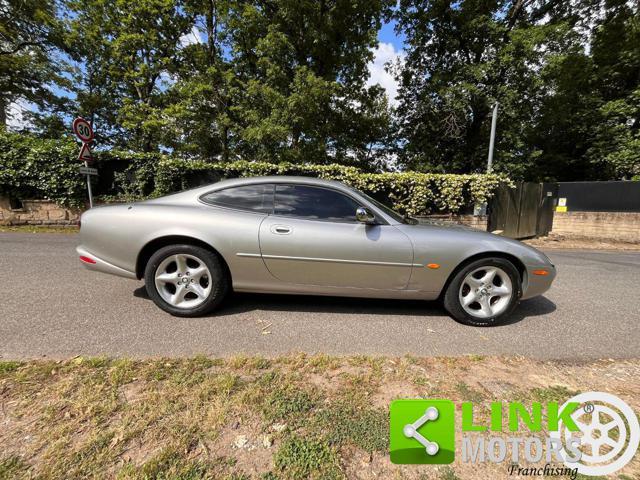 JAGUAR XK8 4.0 Coupé