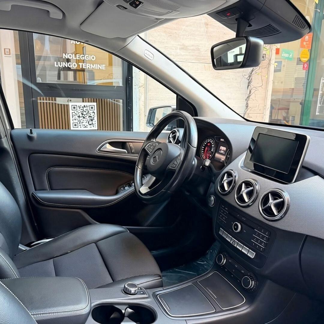 Mercedes Classe B 180d Aut - 109CV