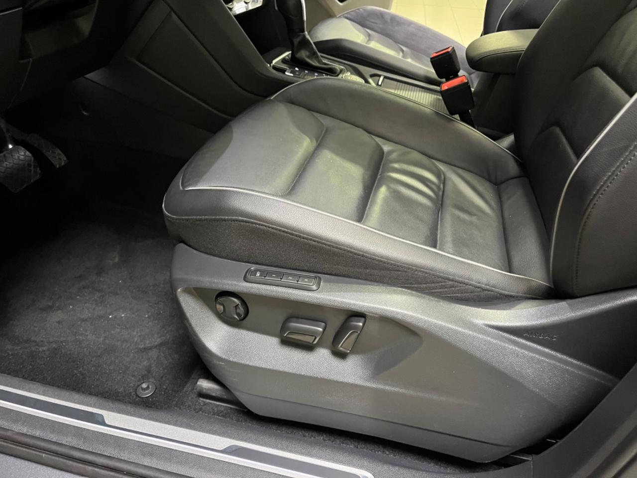 Volkswagen Tiguan Allspace 2.0 TDI 4x4 *tetto panoramico