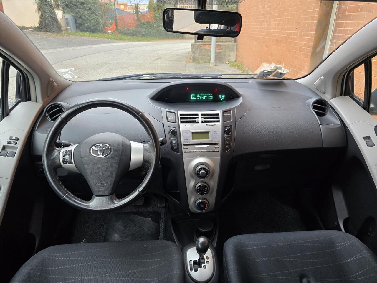 Toyota Yaris 1.3 5 porte M-MT Sol