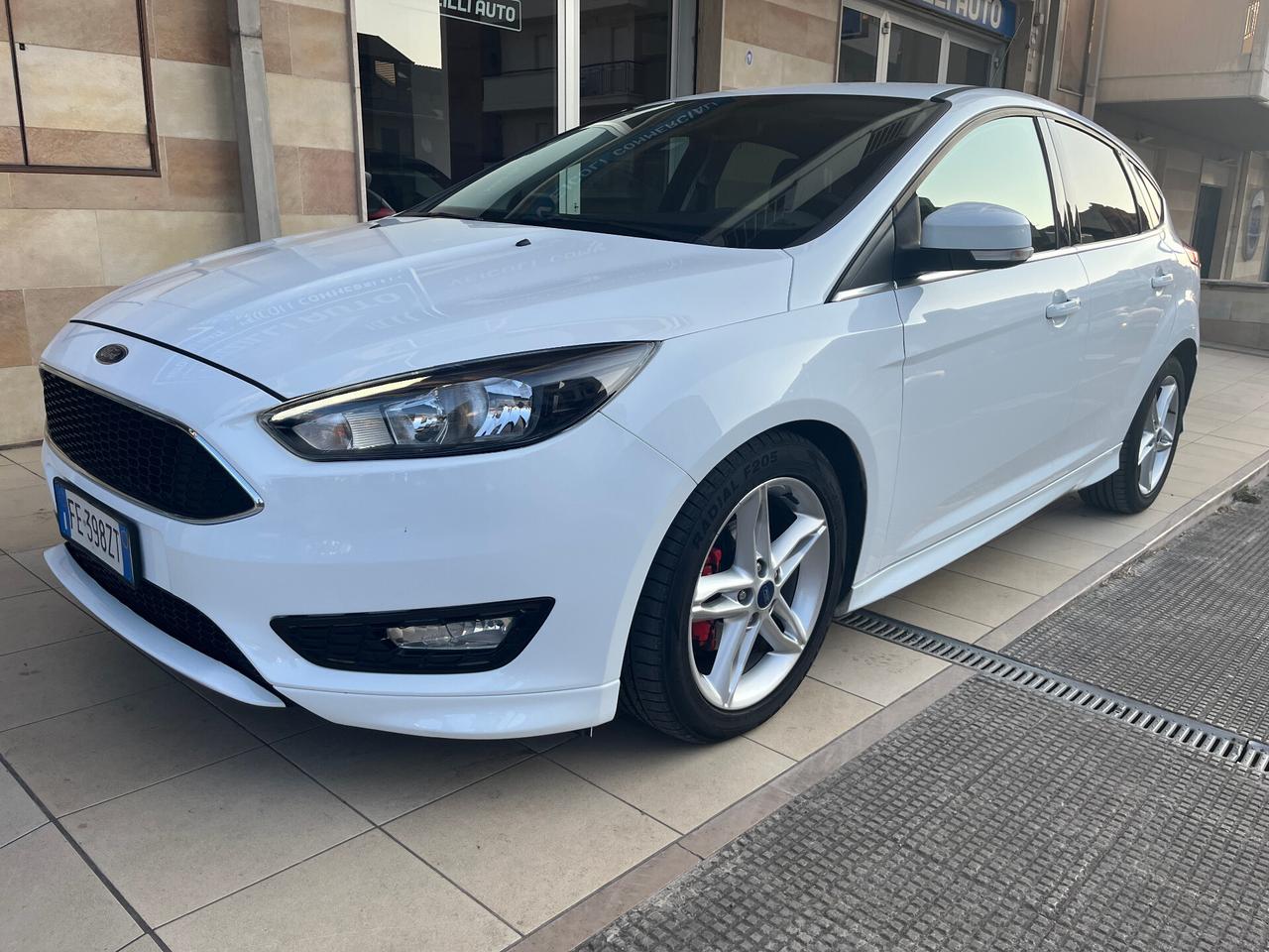 Ford Focus 1.5 TDCi 120 CV ST Line