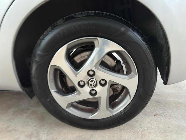 TOYOTA Yaris 1.5 Hybrid 5 porte Active AUTOMATICA PER NEOPATENT