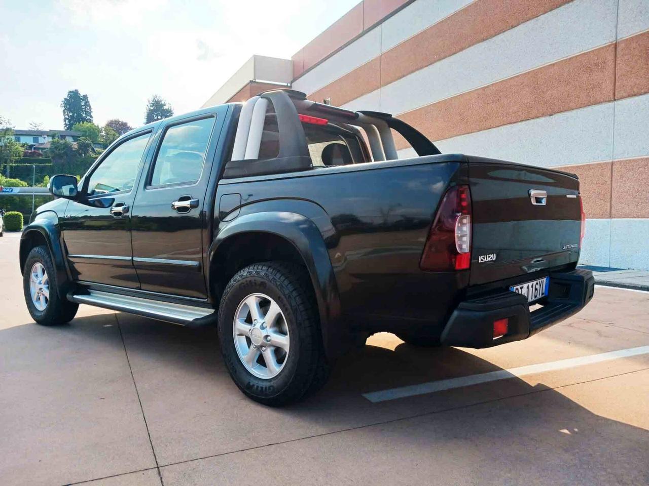 Isuzu D-Max autom. 5 posti - PERFETTA