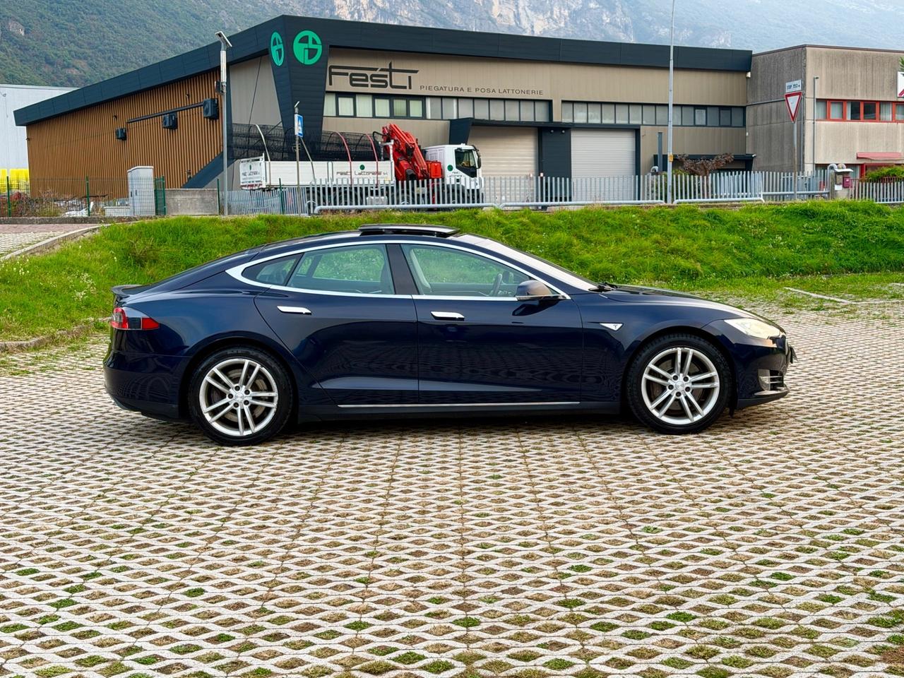 Tesla Model S P85,,RICARICA GRATIS A VITA SC01”