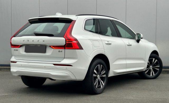 VOLVO XC60 B4 (d) Geartronic Momentum Pro