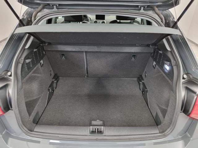 AUDI Q2 35 TFSI S tronic Identity Black