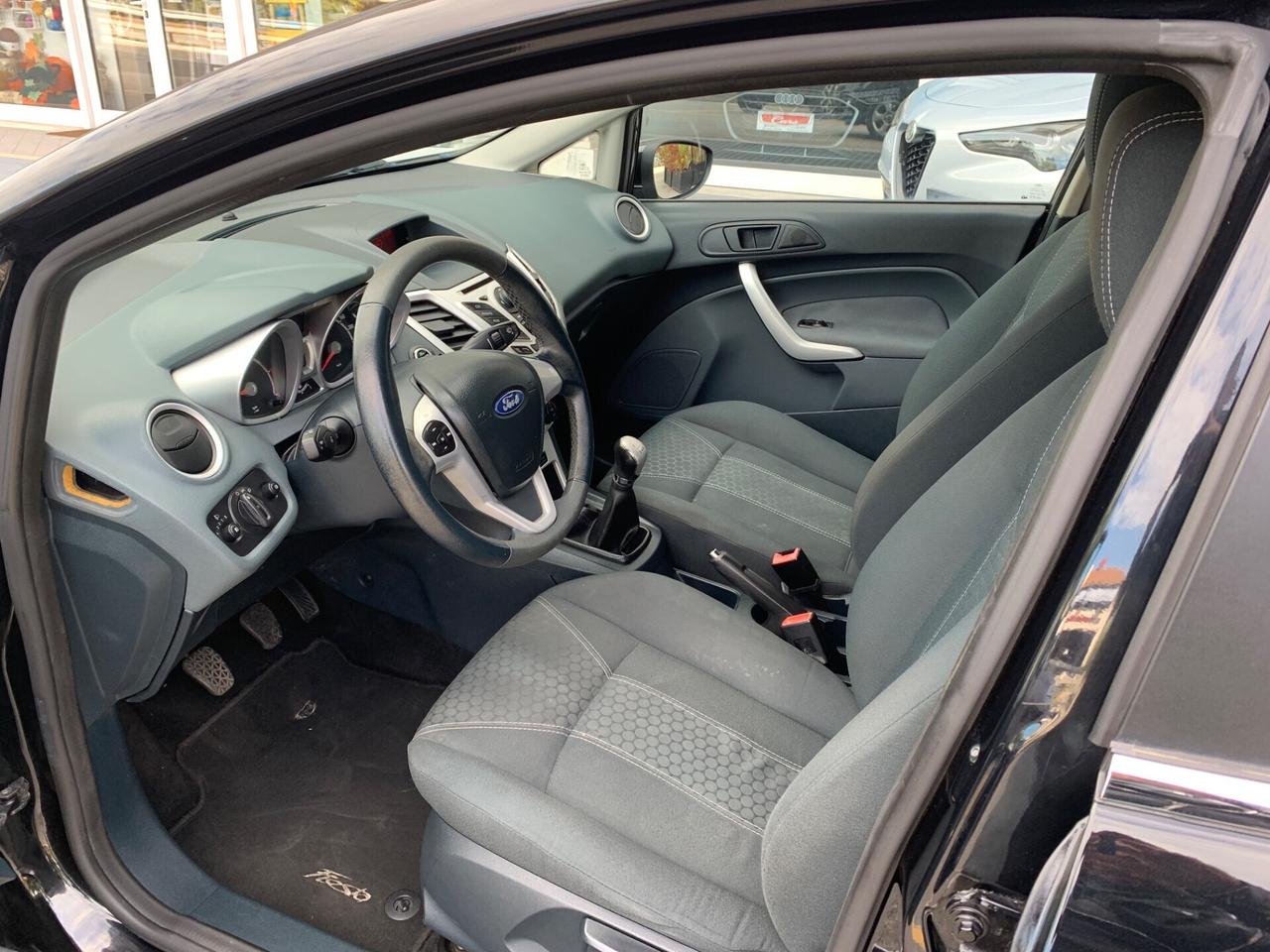 Ford Fiesta 1.4 TDCi 5p. Titanium