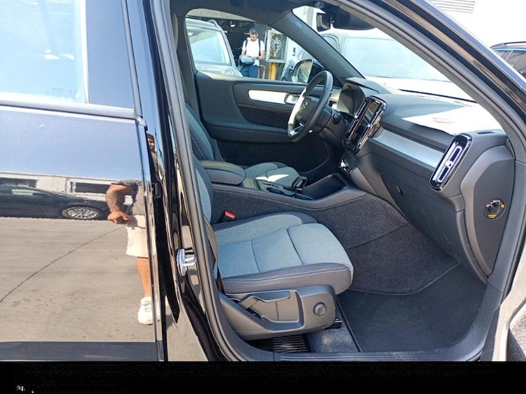 VOLVO XC40 1.5 T2 129CV AUTOM. CORE ( FARI LED - COCKPIT - CRUISE - NAVI - PDC )
