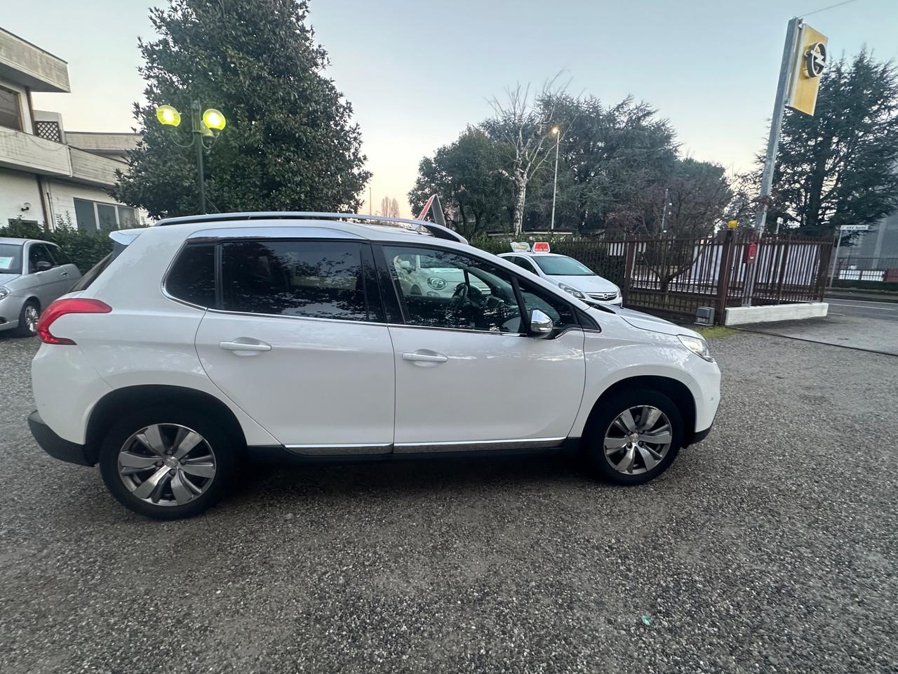 Peugeot 2008 PureTech 82 Allure
