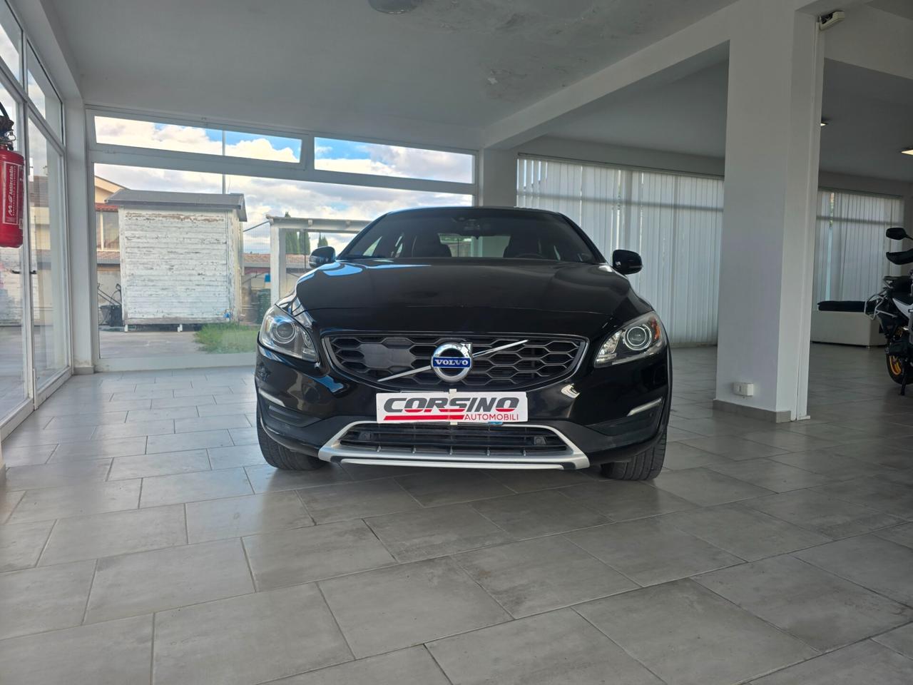 Volvo V60 Cross Country D4 Geartronic Summum