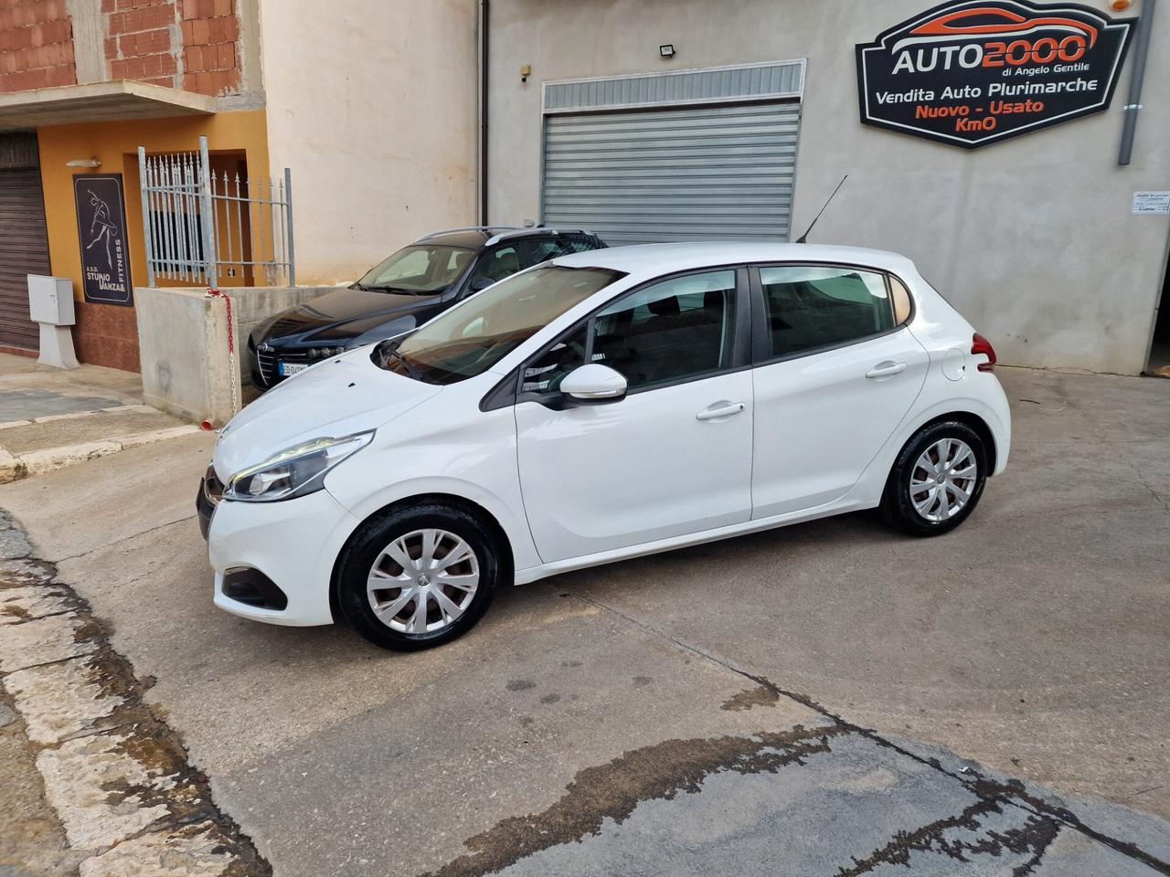 Peugeot 208 BlueHDi 75 5 porte Allure