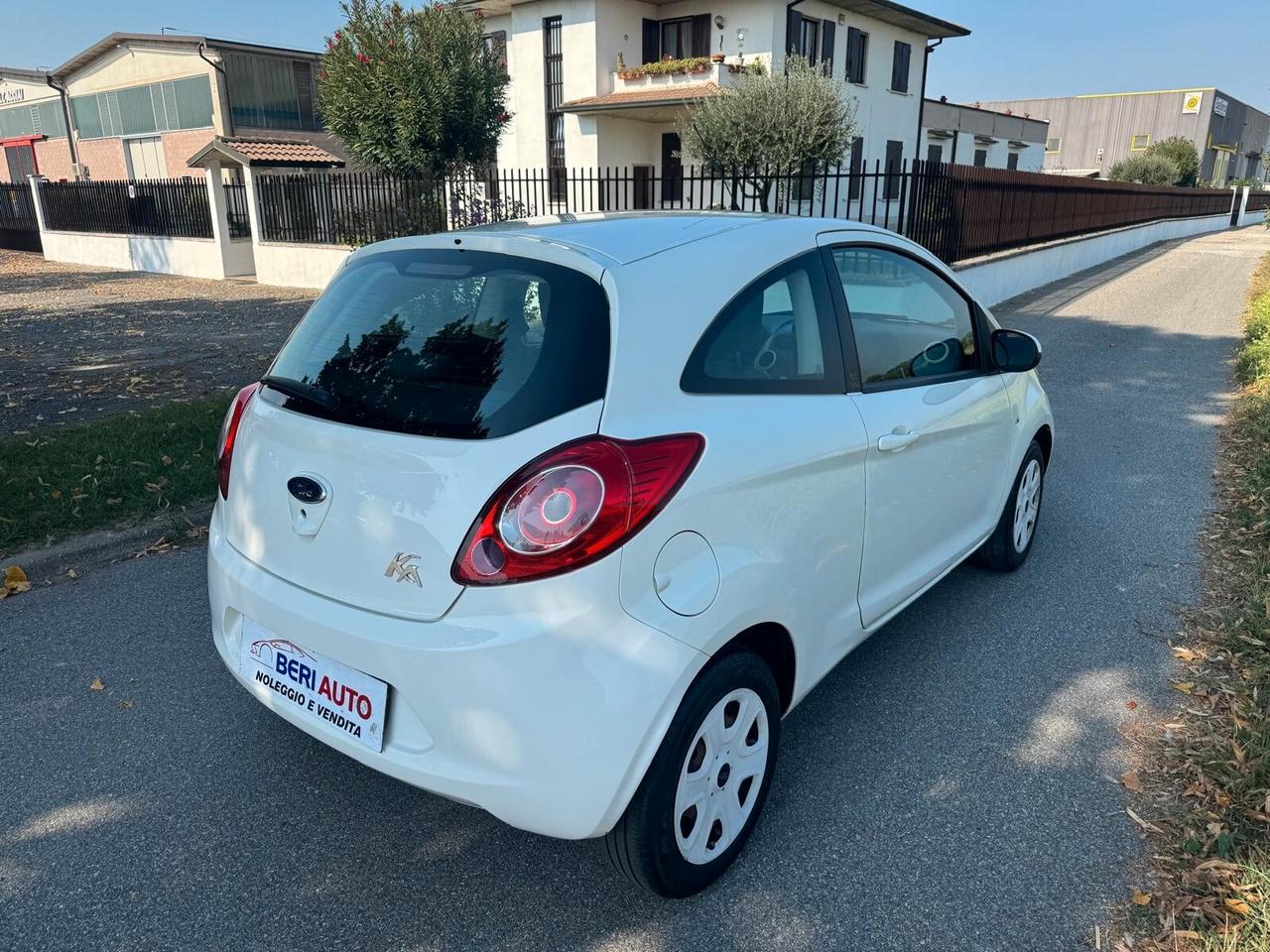 Ford Ka 1.2 benzina adatta neopatentati