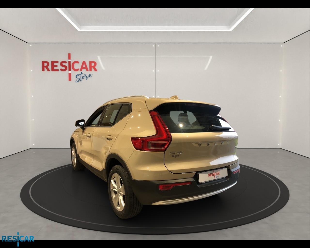 VOLVO XC40 CORE B3 AUT