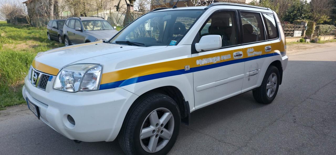 Nissan X-Trail 2.5 16V Elegance 4x4 gancio traino