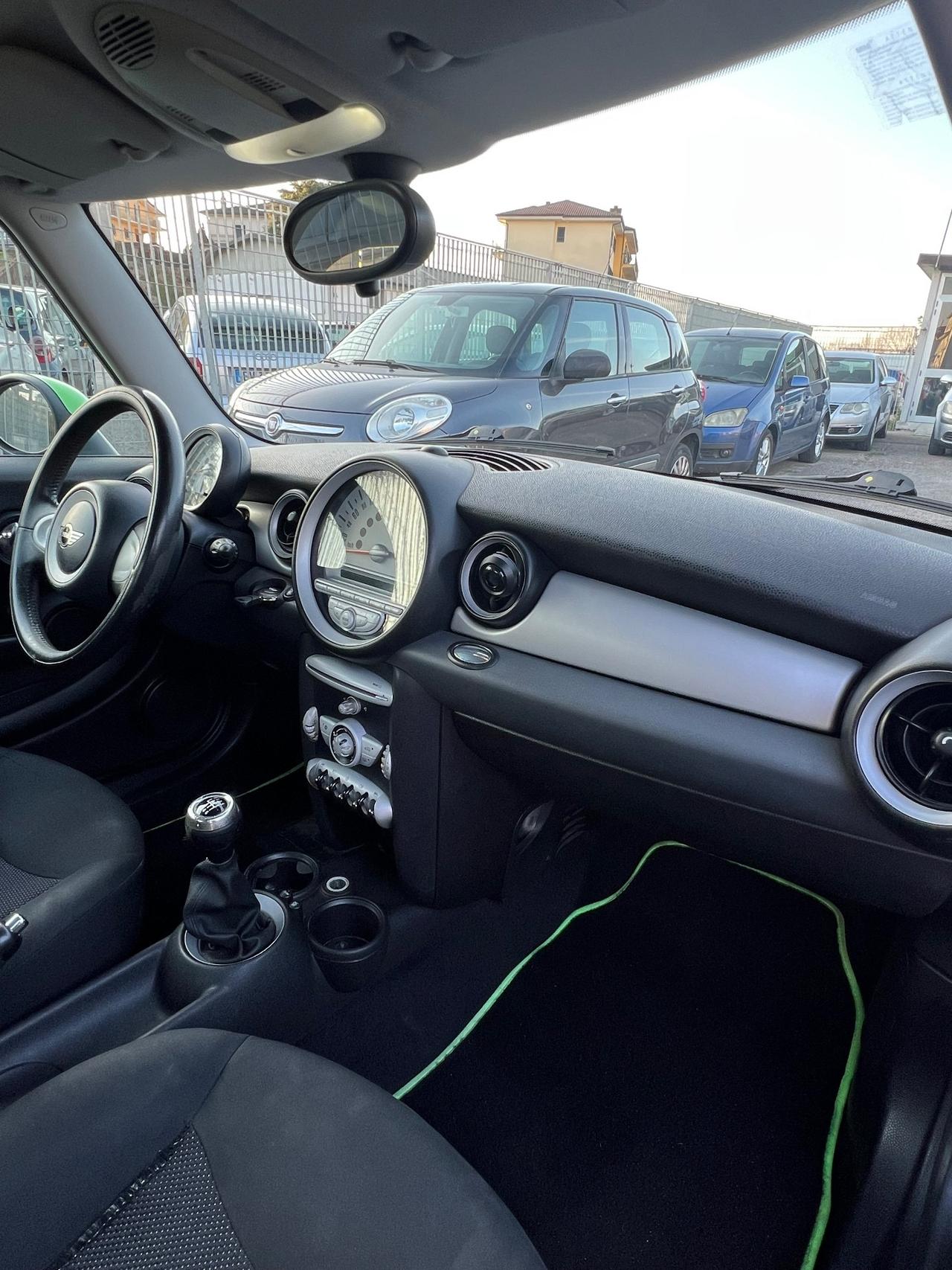 Mini 1.4 16V One neopatentati