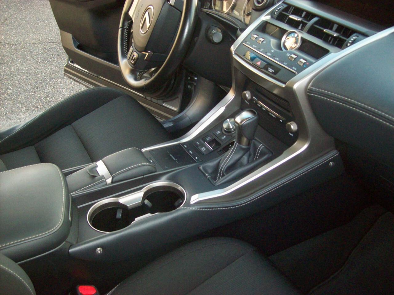 Lexus NX 300h Hybrid 4WD Business