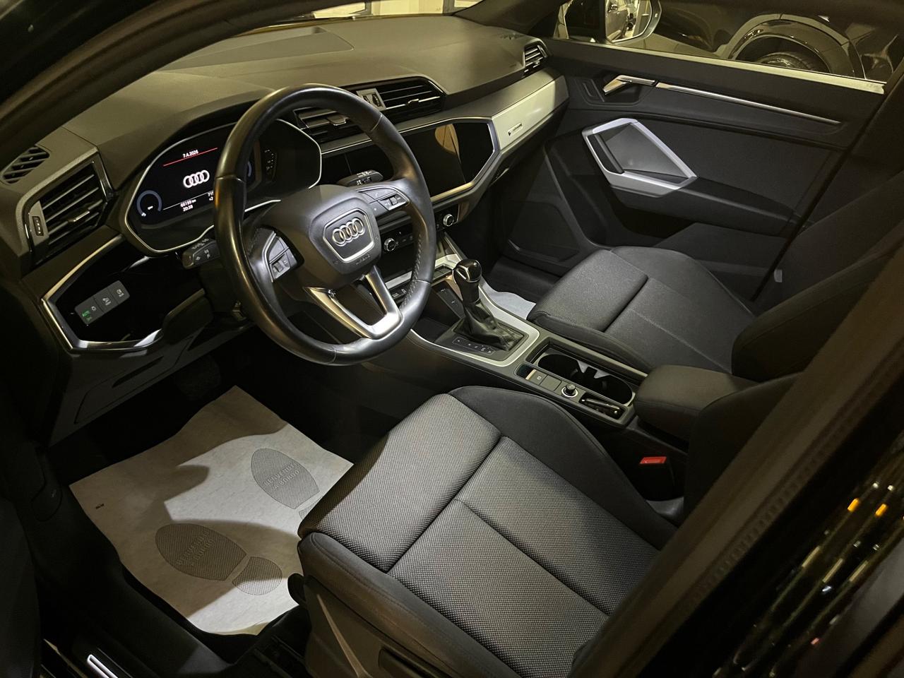 Audi Q3 SPB 35 TDI S-Line TOTAL BLACK!!