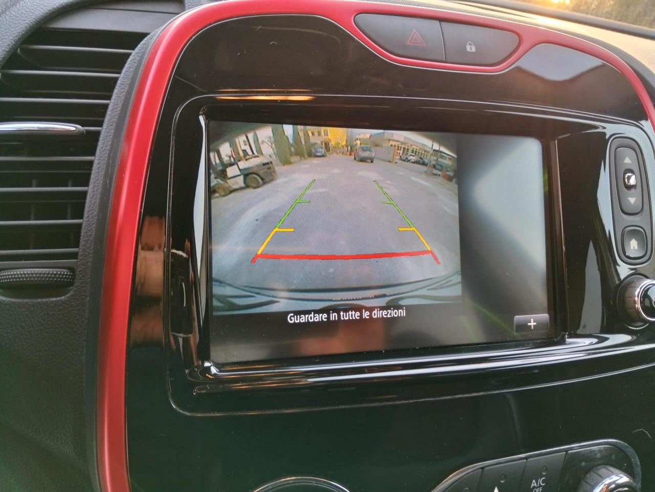 Renault Captur 1.5 DCI 90cv Hypnotic 2017 Sinistrata