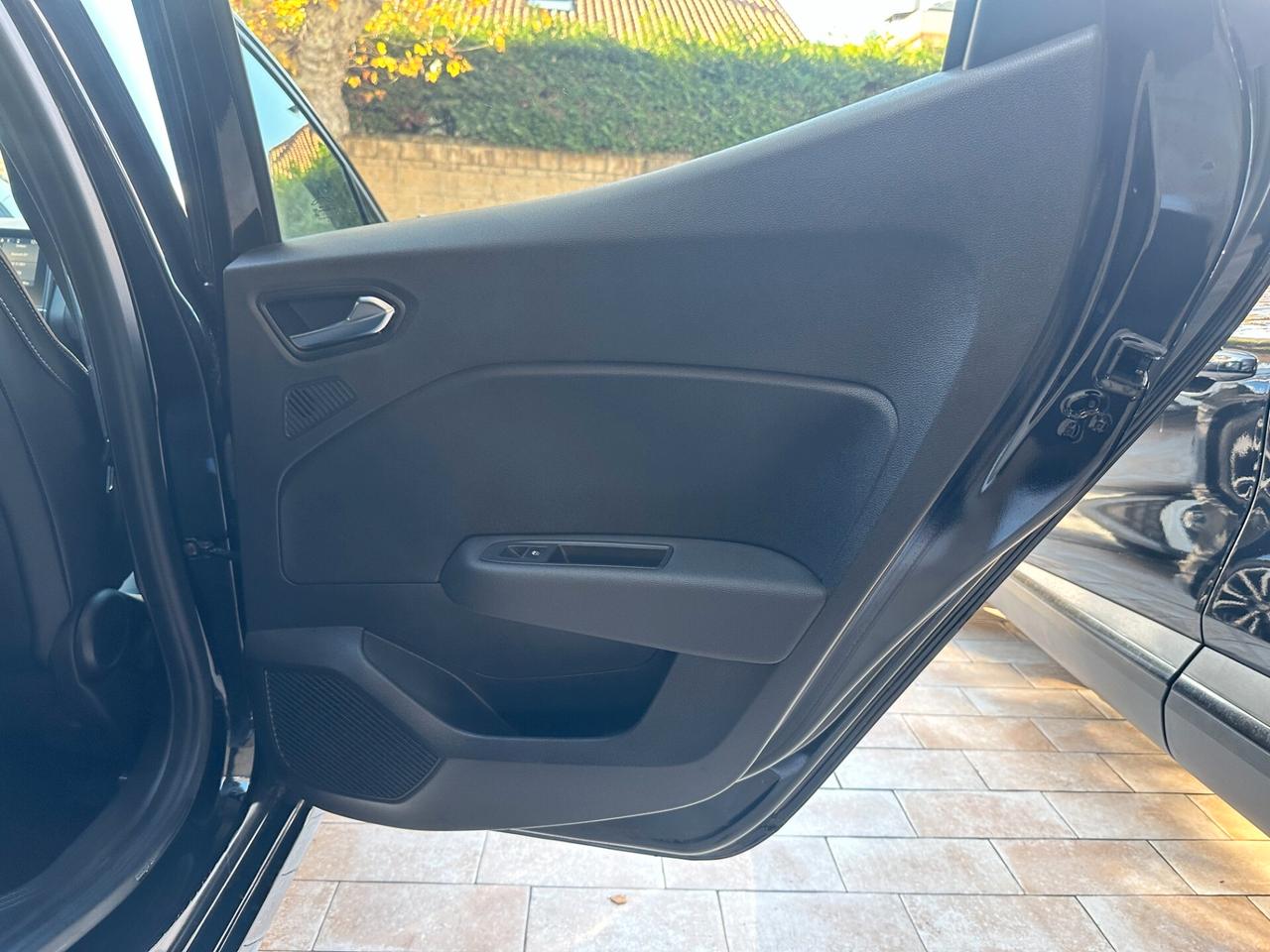 Renault Clio 1.0 TCe 90 CV – Techno – 2024 – 31.600 km – Promo 14.900 €