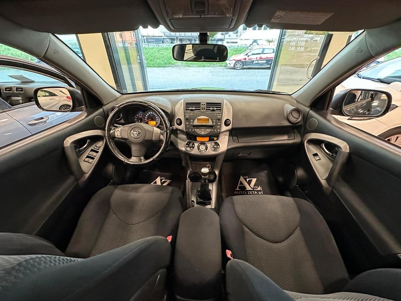 Toyota RAV4 2.2 D-4D 136 CV Luxury