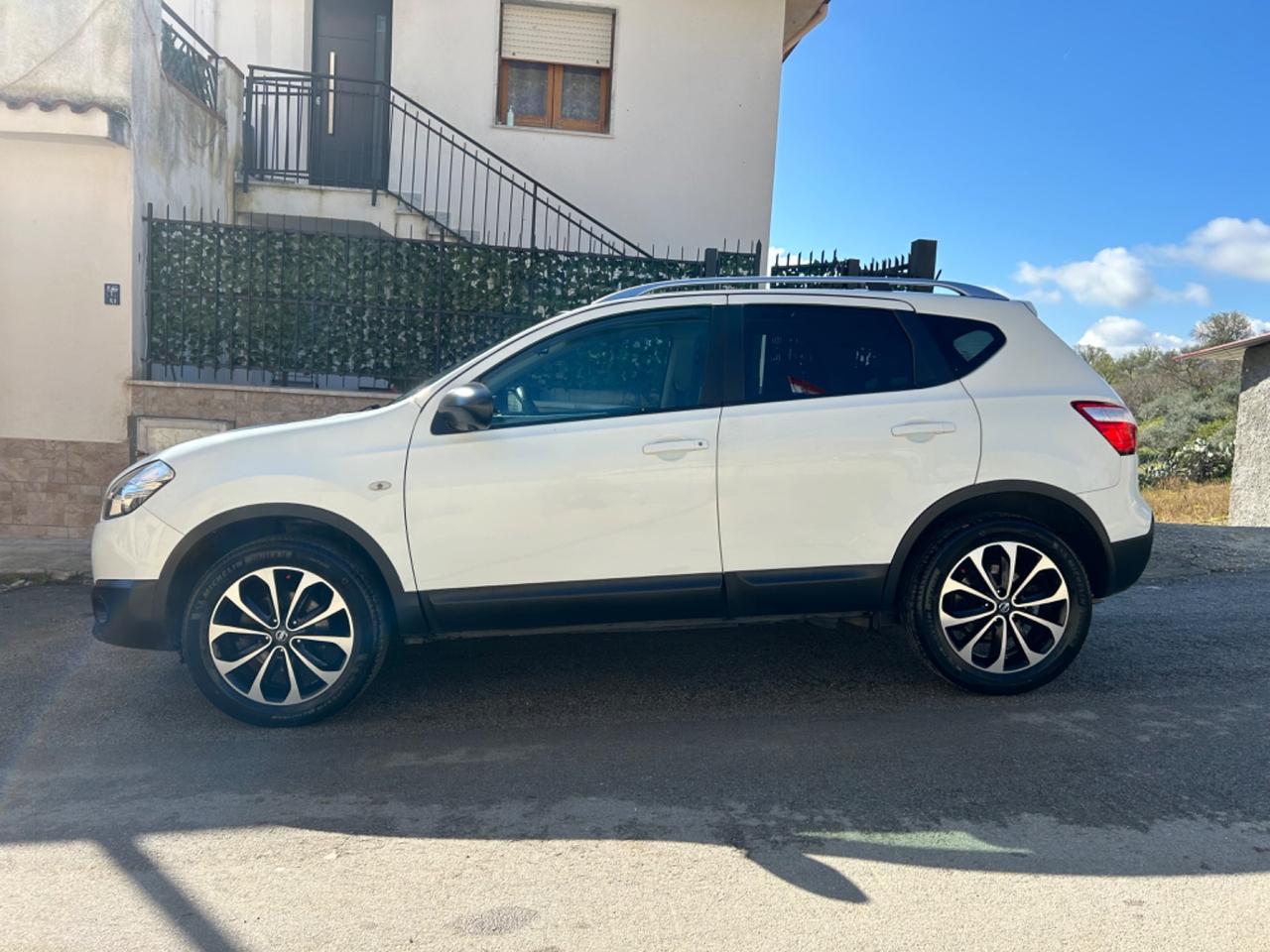 Nissan Qashqai 1.6 dCi DPF 360