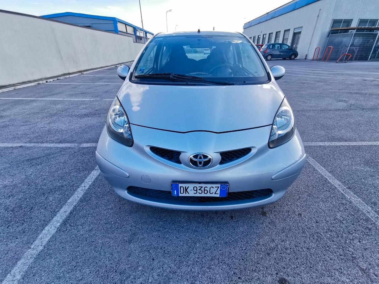 Toyota Aygo 1.0 12V VVT-i 3P. Sol - 2007