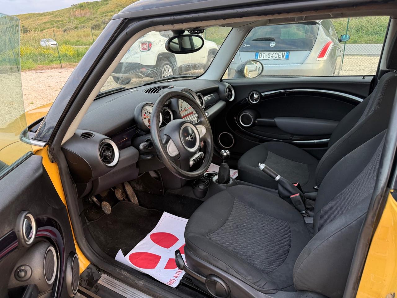 Mini 1.6 16V Cooper Diesel 2.900€