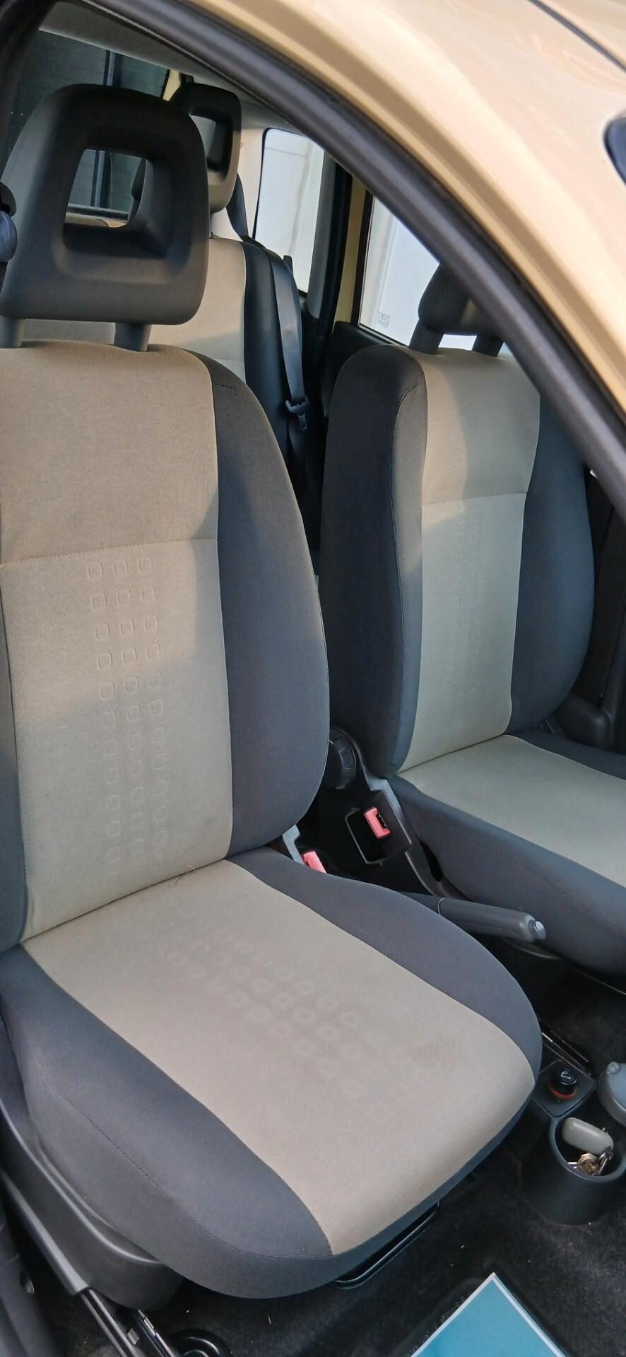 FIAT PANDA 1.2 EMOTION PARI AL NUOVO