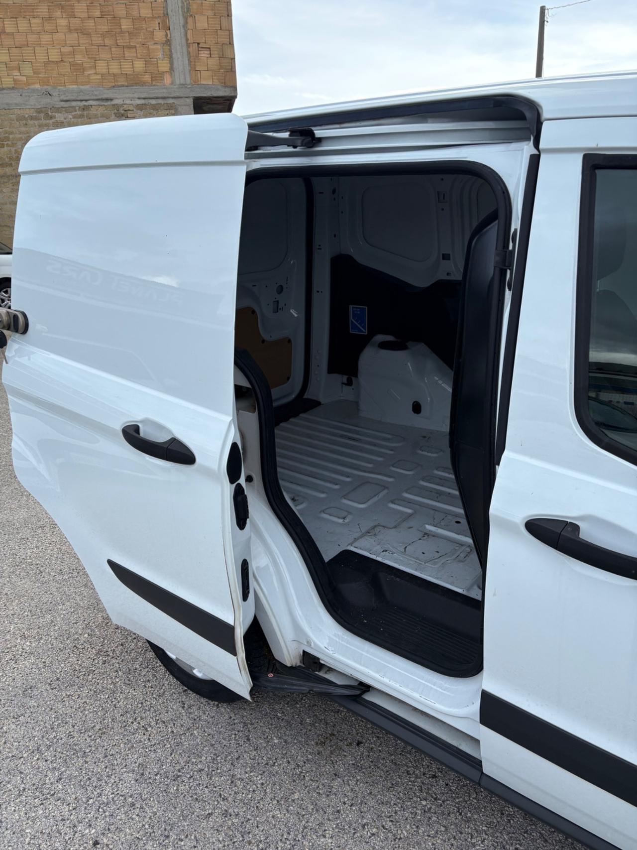 Ford Transit Courier 1.5 TDCi 75CV Van Entry
