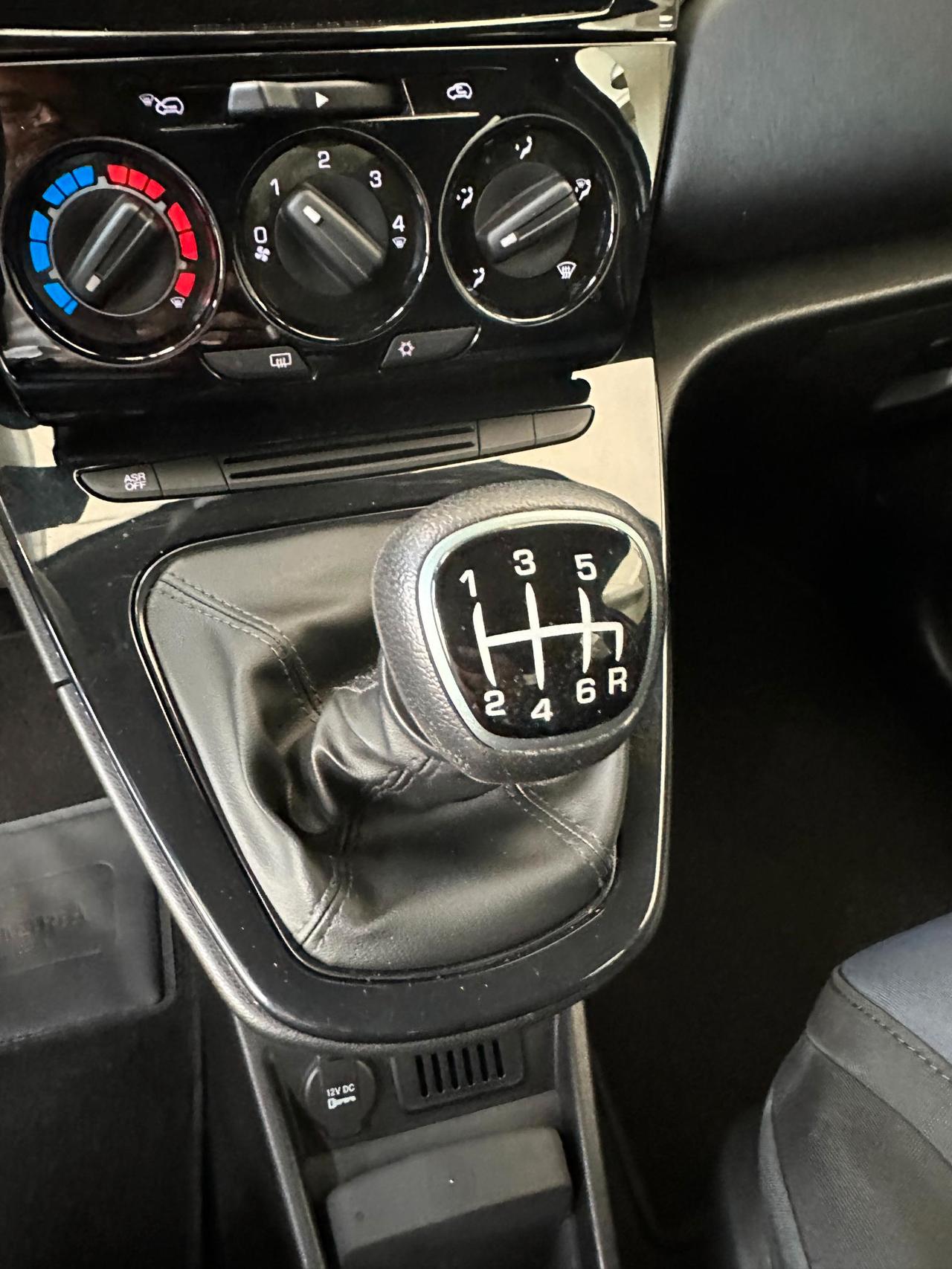 Lancia Ypsilon 1.0 firefly hybrid Gold Plus s&s 70cv 5p.ti-Camera-Carplay