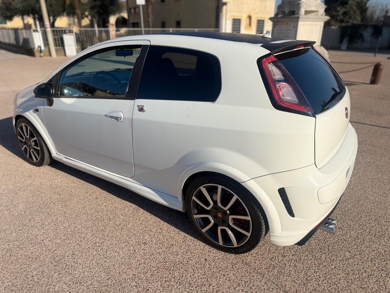 ABARTH GRANDE PUNTO 1.4t-JET €5000