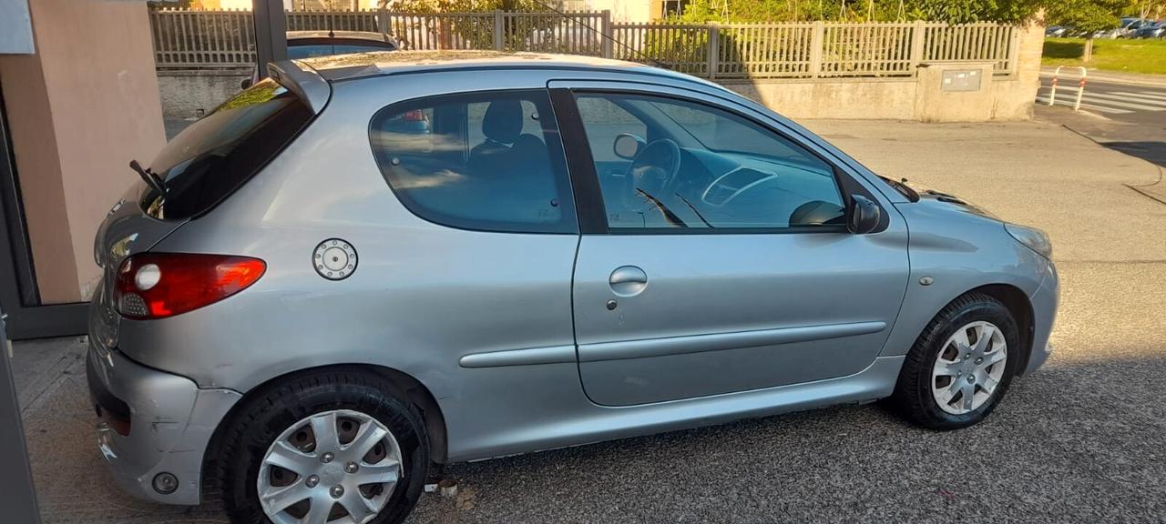 Peugeot 206 Plus 1.1 60CV 3p. GPL NEOPATENTATI