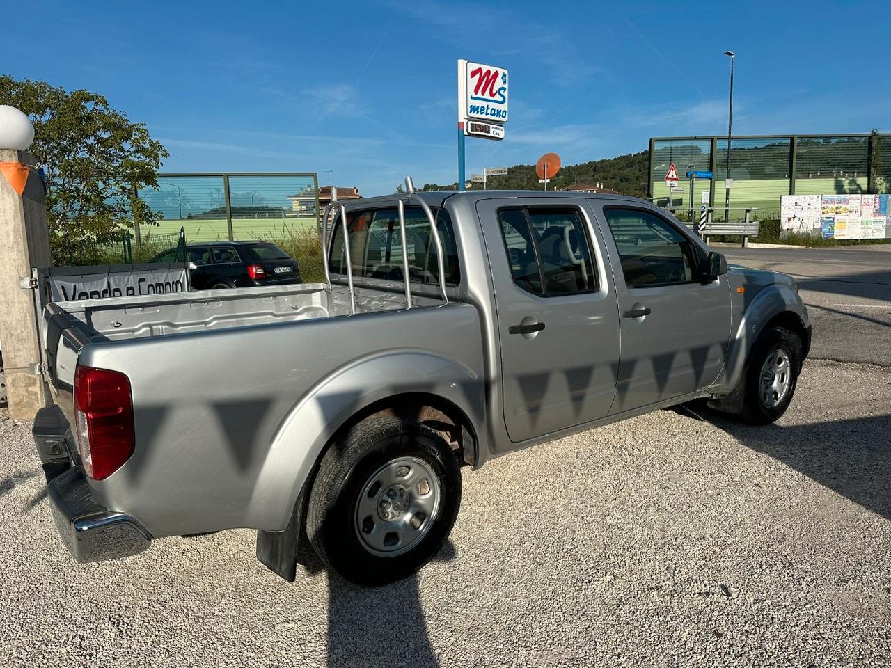 Nissan Navara Double Cab Navara d.cab 2.5 dci XE 174cv