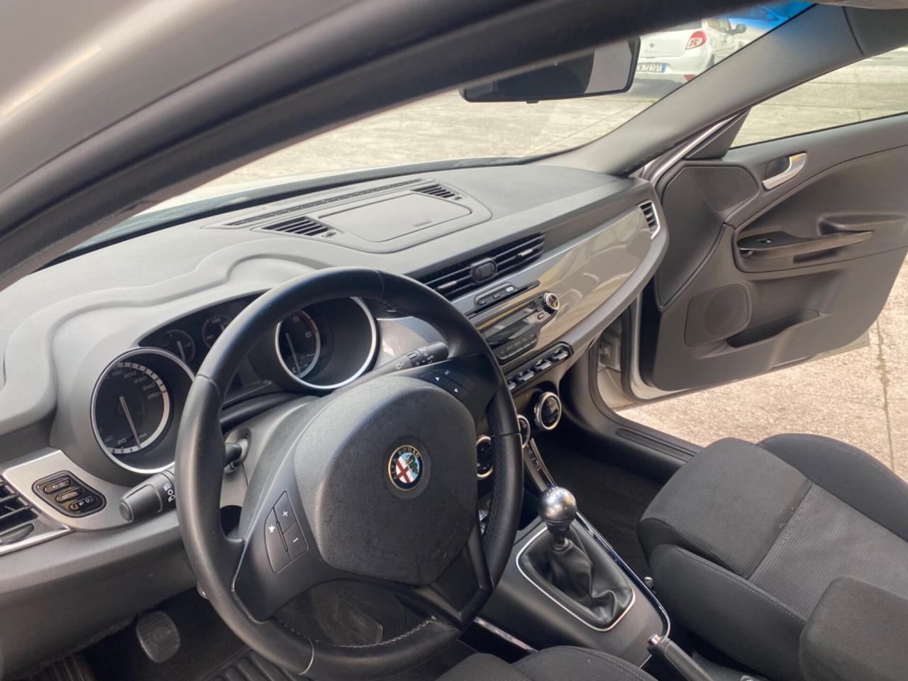 Alfa Romeo Giulietta 1.6 JTDm x neo patentati