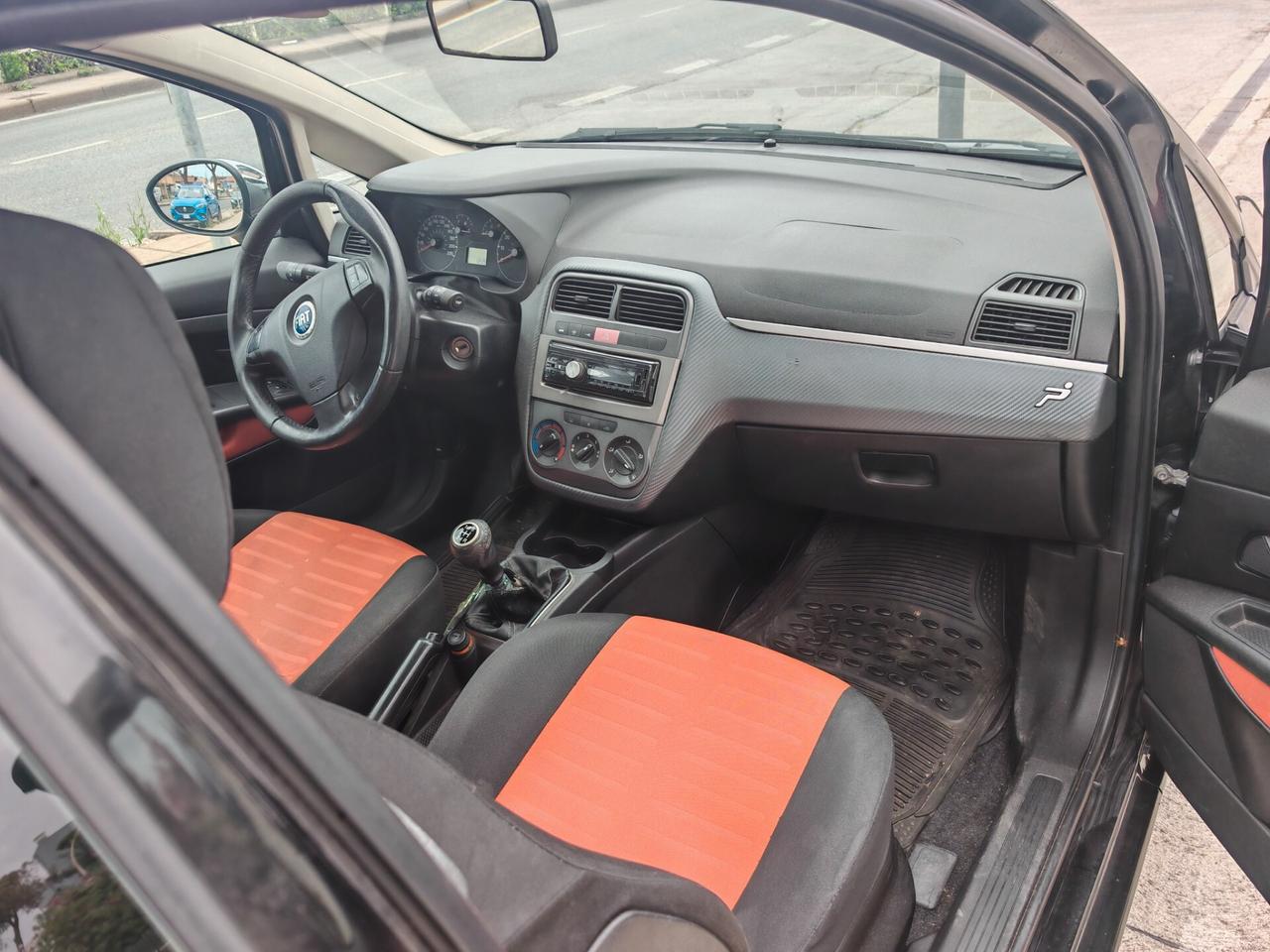 Fiat G Punto 1.3 MJT 75 CV 3p ok neopatentati.