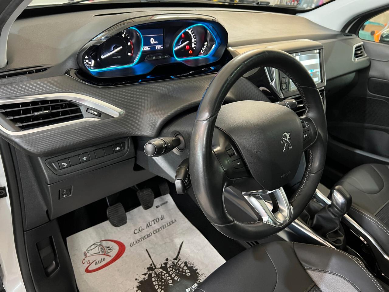 Peugeot 2008 1.6 92 CV - ALLURE - 2014