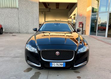 Jaguar XF 2.0 D 180 CV aut. Pure