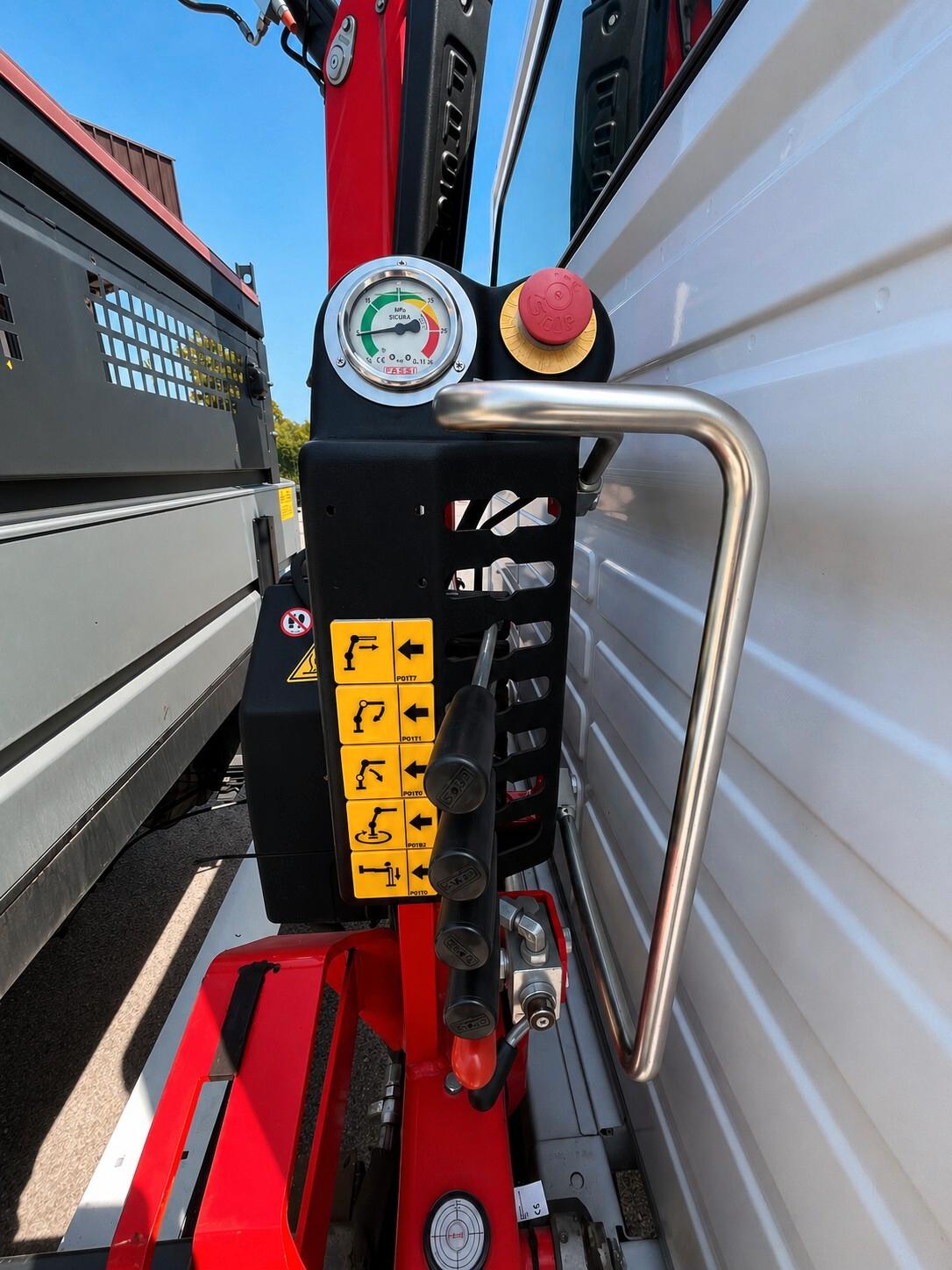 FIAT DUCATO MAXI 35 doppia cabina 7 Posti - CASSONE FISSO E GRU Fassi