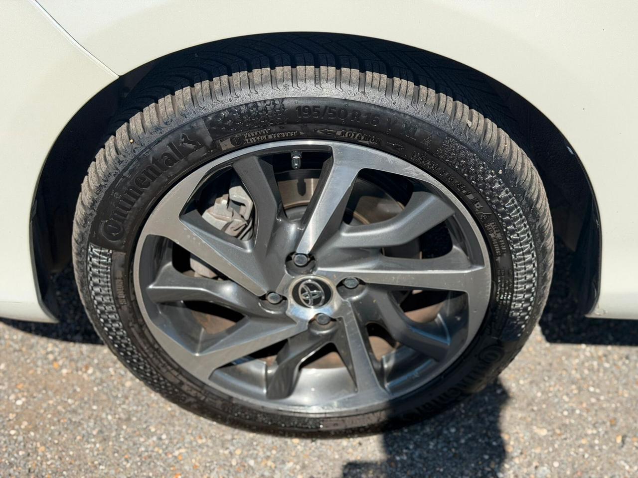 Toyota Yaris 1.5 Hybrid 5 porte Y20 Bitone